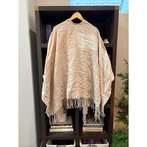 NWT Soia & Kyo Two Tone Pink & Ivory Scarfigan Shawl Wrap One Size - Picture 3 of 7